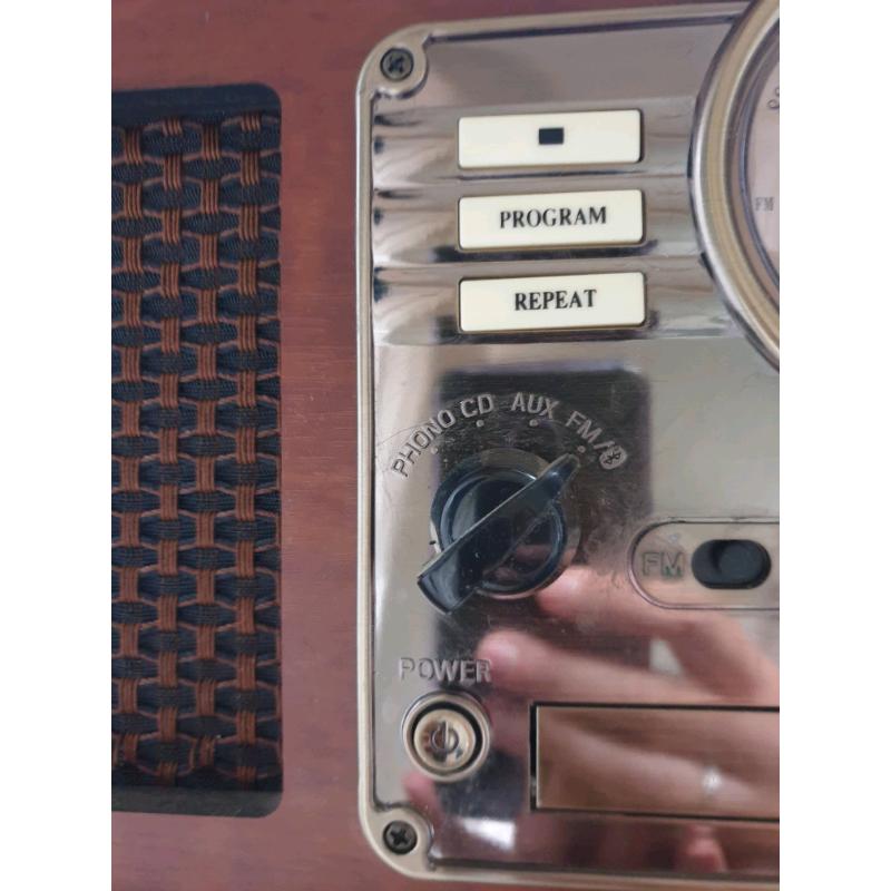Vintage inspired wooden CD player, radio, Bluetooth etc music player