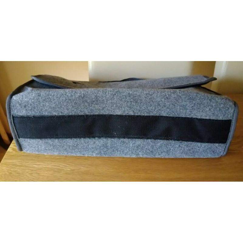 Auto XS Large Grey Car Boot Tidy 50cm x 22cm x 15cm Hook & Loop And Snap Fasteners To Secure As New