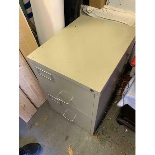 Filling cabinet