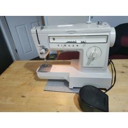 Vintage Singer Stylist 522 Electric Sewing Machine with Foot Pedal