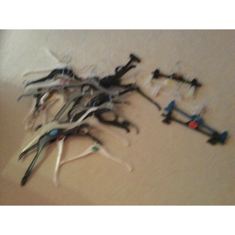 COAT HANGERS FREE
