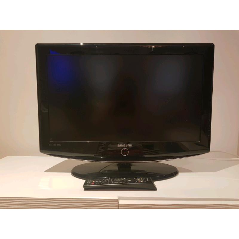 Samsung LE26R87BD - 26" LCD TV with Remote