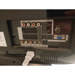 Samsung LE26R87BD - 26" LCD TV with Remote