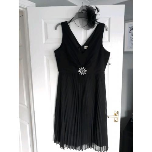 Wedding/Cruise/Races/Occasion Outfit size 20