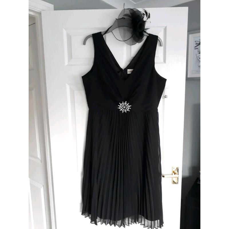 Wedding/Cruise/Races/Occasion Outfit size 20