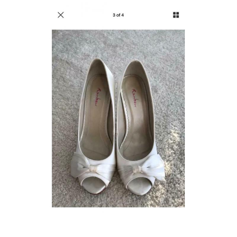Ivory satin wedding shoes