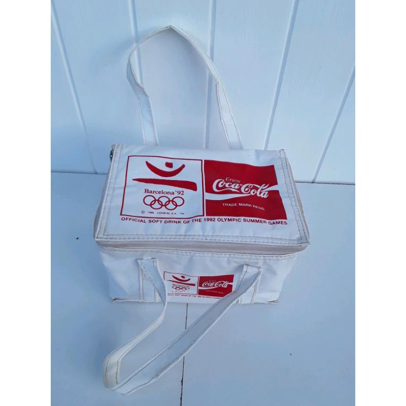 "COCA COLA " INSULATED SNACK/LUNCH BAG . COLLECTABLE !