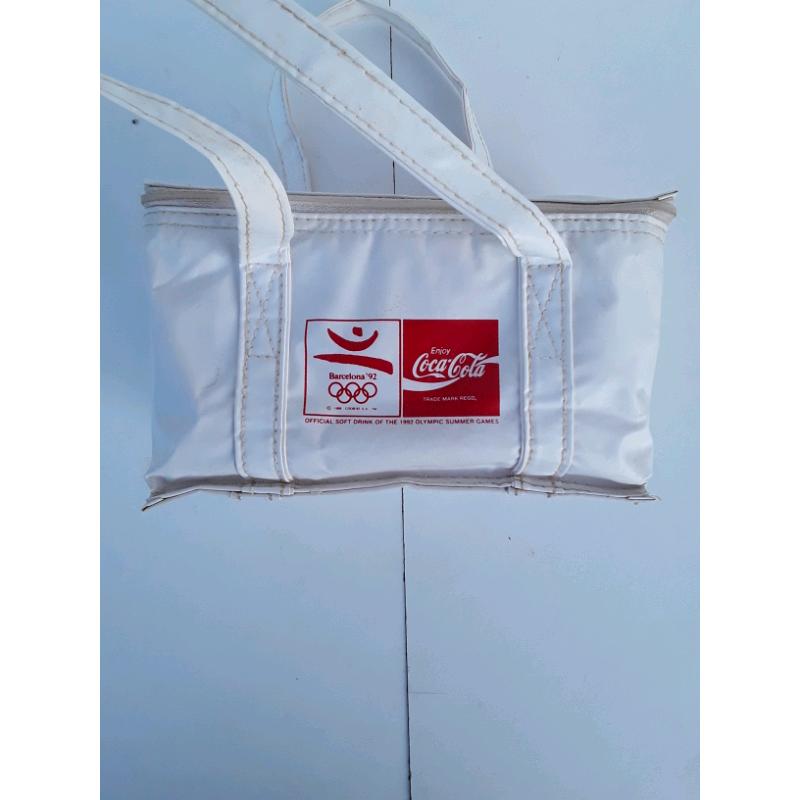 "COCA COLA " INSULATED SNACK/LUNCH BAG . COLLECTABLE !