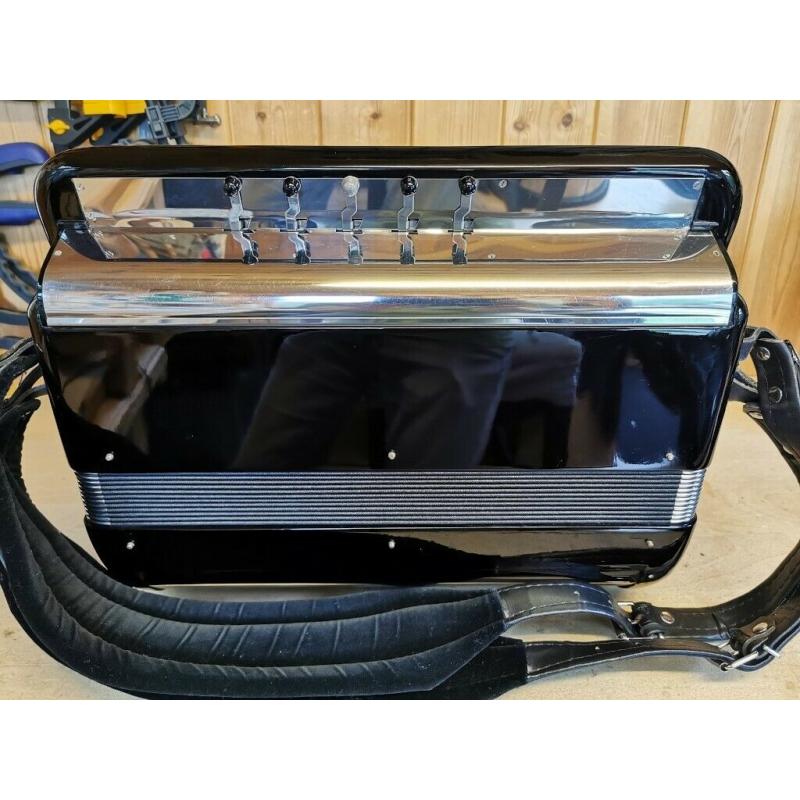 Cavagnolo, 4 Voice Musette, C System, Chromatic Accordion. Online Lessons Available.