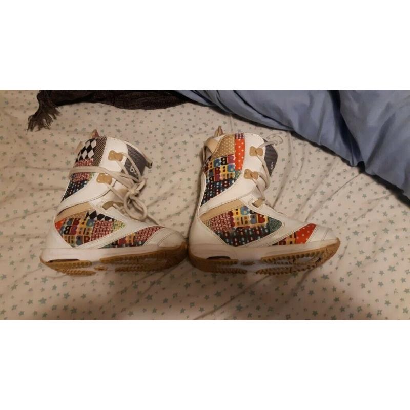 Burton Sapphire size 3.5 uk womans snowboard boots