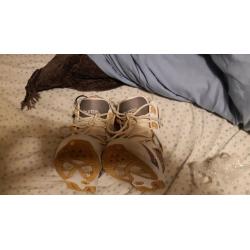 Burton Sapphire size 3.5 uk womans snowboard boots