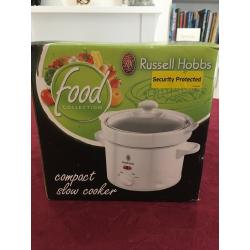 New - Russell Hobbs Compact Slow Cooker