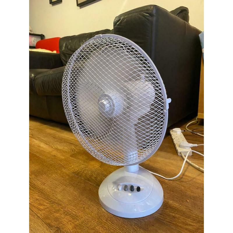 Oypla Electrical 12" 3 Speed Oscillating Electric Desk Home Office Fan