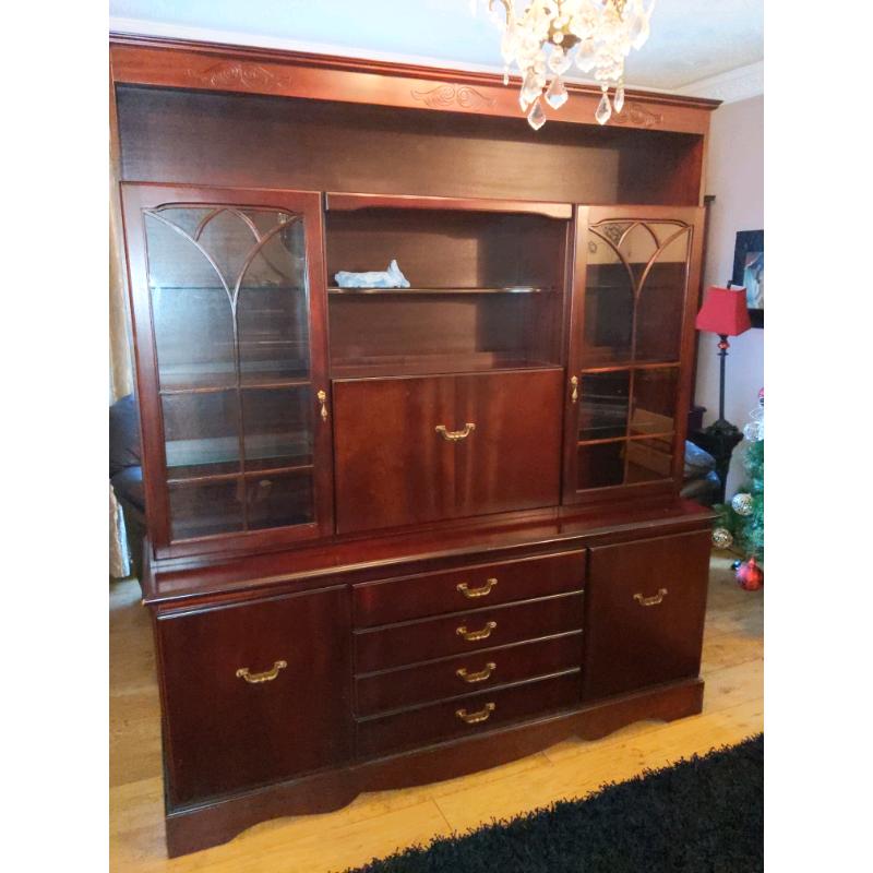 Mahogany full dresser splits in 2 great for painting