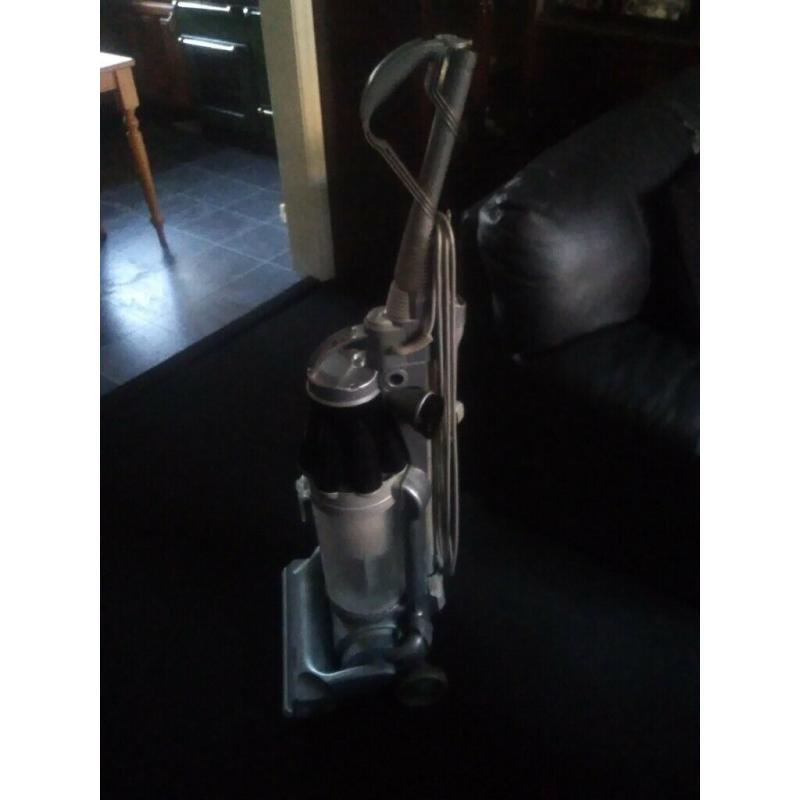 Dyson DC 07