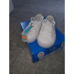 Adidas Nizza Infant - Size 3