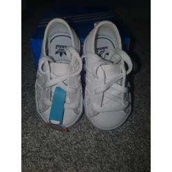 Adidas Nizza Infant - Size 3