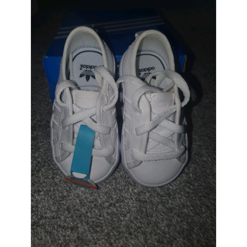 Adidas Nizza Infant - Size 3