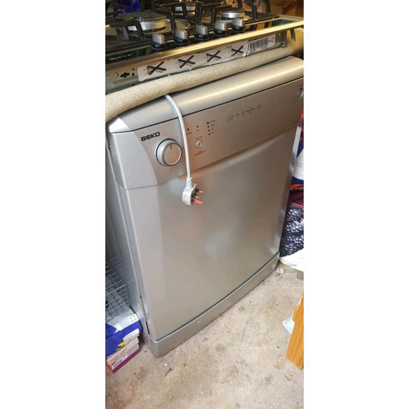 Beko dishwasher in silver
