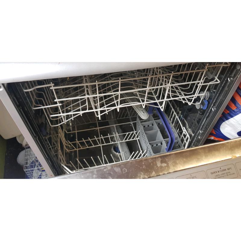 Beko dishwasher in silver