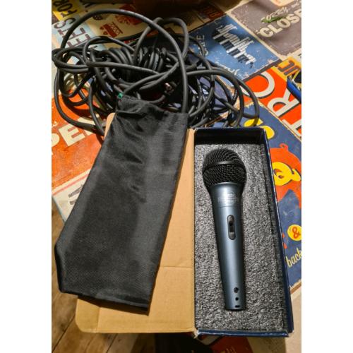 Microphone