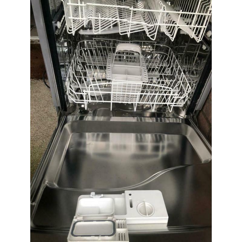 Integrated dishwasher