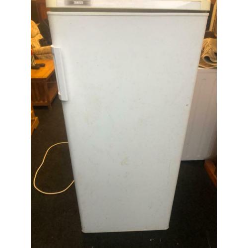 LARGE FRIDGE ....ZANUSSI