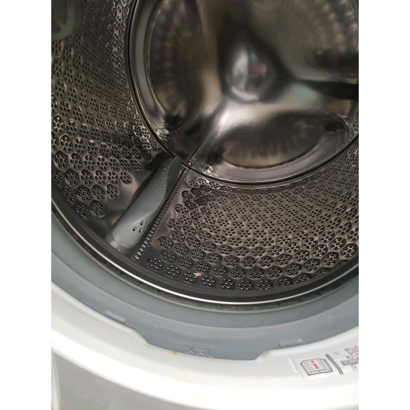 AEG 8kg combined washer 6kg dryer
