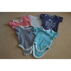 Bundle of baby clothes G (0-3 months)
