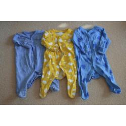 Bundle of baby clothes G (0-3 months)