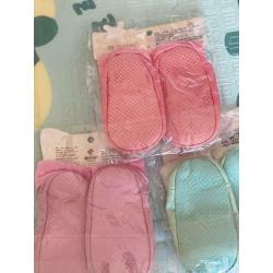 Baby shoes anti slip rubber soles.