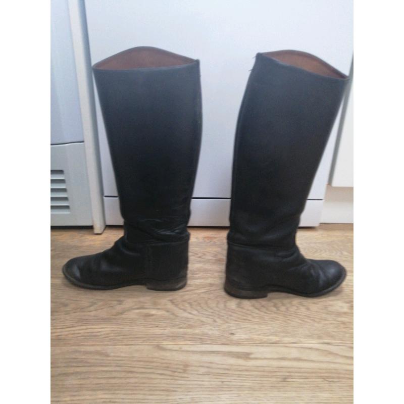 Long leather riding boots