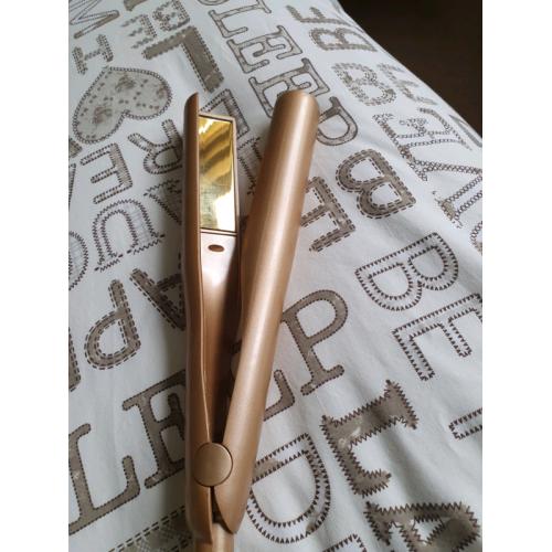 Twisted hair curler