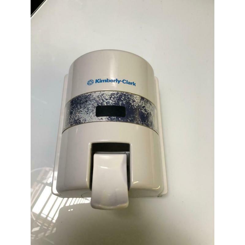 6 x Hand soap dispensers