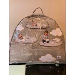 Mamas & Papas - Playmat and Gym