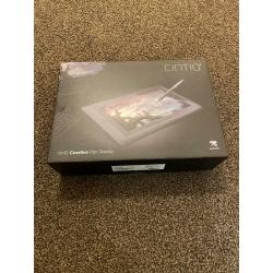 Wacom Cintiq 13HD Graphics / Drawing Tablet