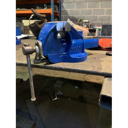Record n34 vice for sale workshop metal work.