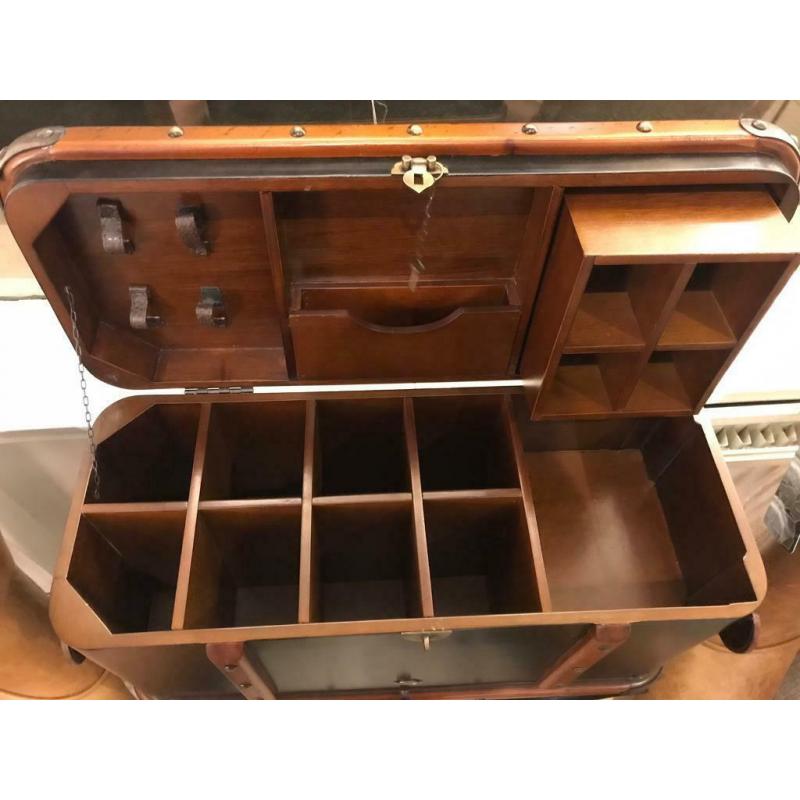 Brand new- Authentic Models Picnic Wine Box (rrp. ?486)..! Still boxed
