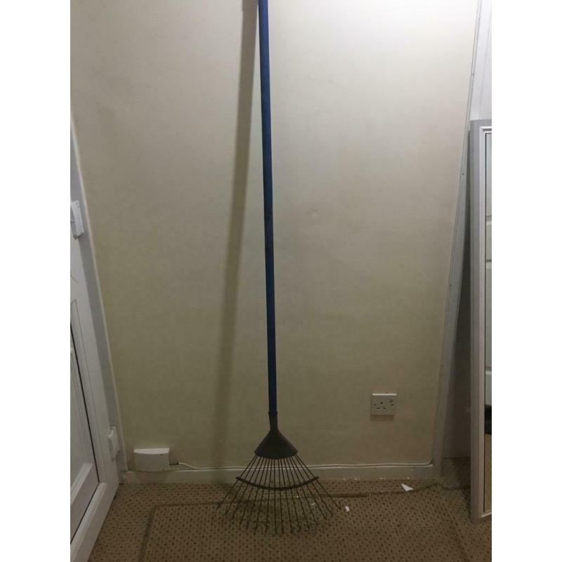 Garden rake