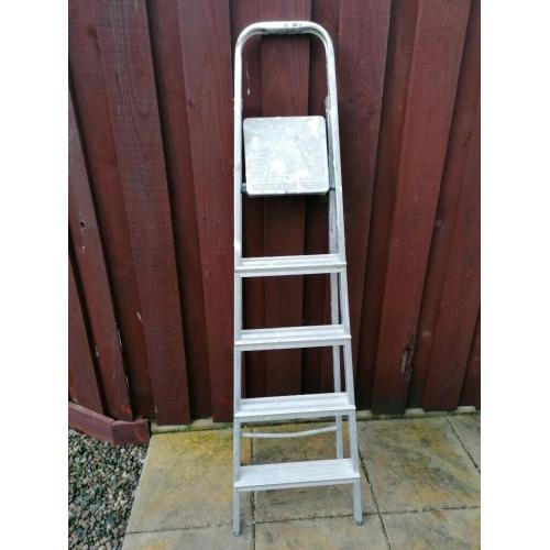 4 step aluminium step ladder with platform