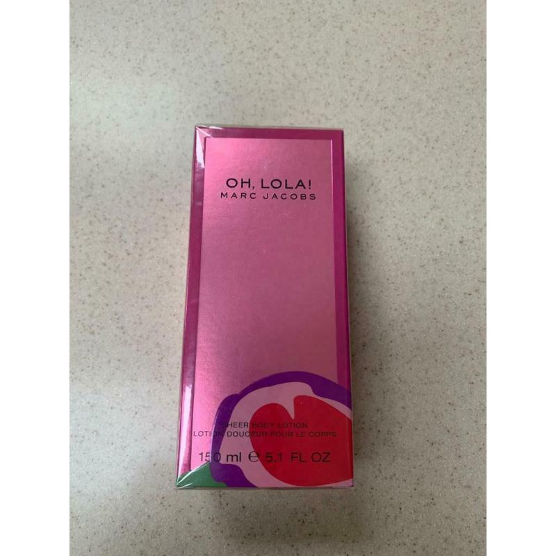 Real Unopened ?oh, Lola!? Marc Jacobs sheer body lotion (150ml)