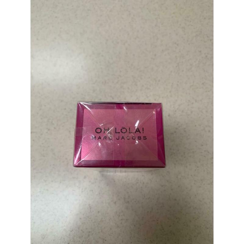 Real Unopened ?oh, Lola!? Marc Jacobs sheer body lotion (150ml)