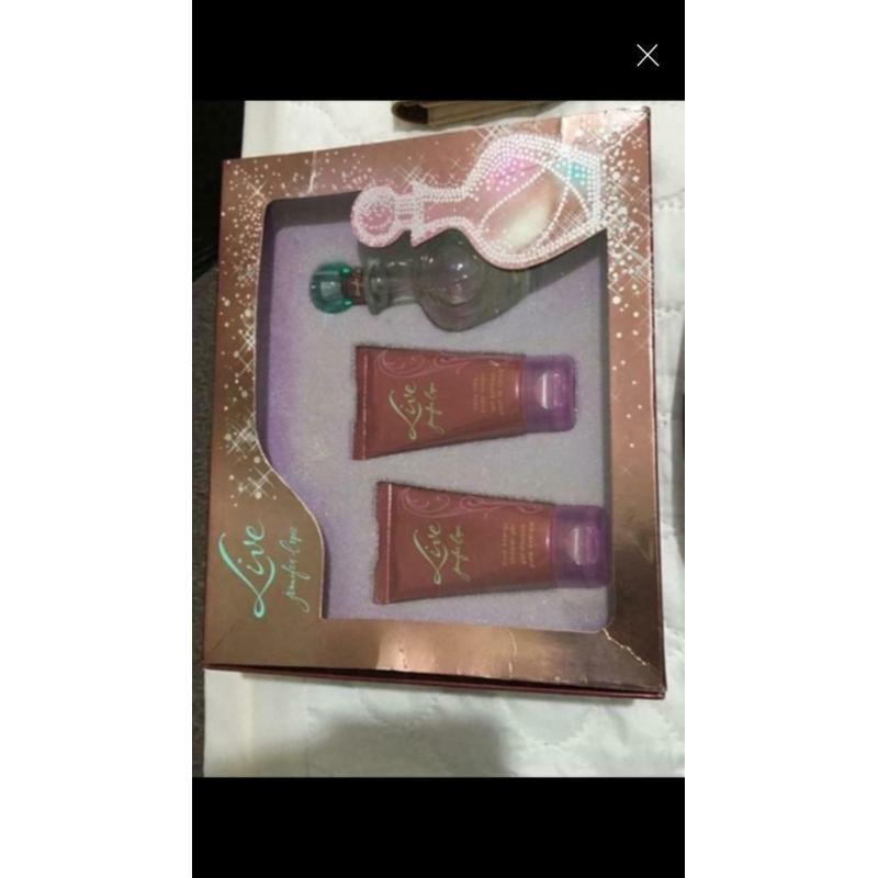 Jennifer Lopez gift set