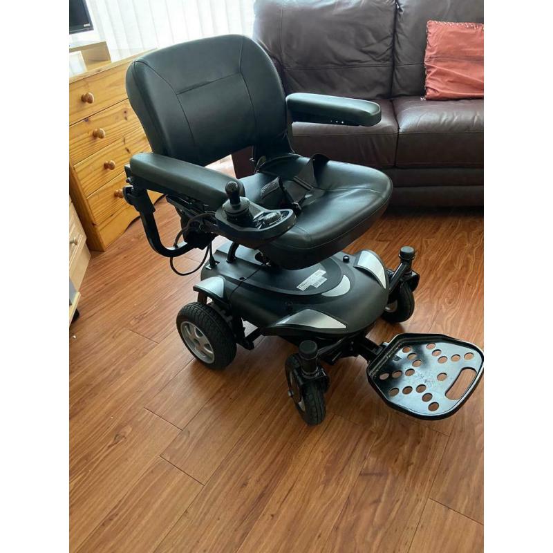 Electric wheelchair
