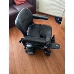Electric wheelchair