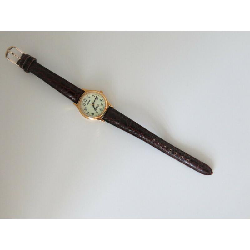 Lorus Lumibrite Ladies Gold Tone Watch VGC... including a new battery