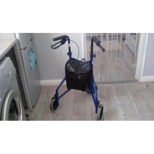Mobility walker