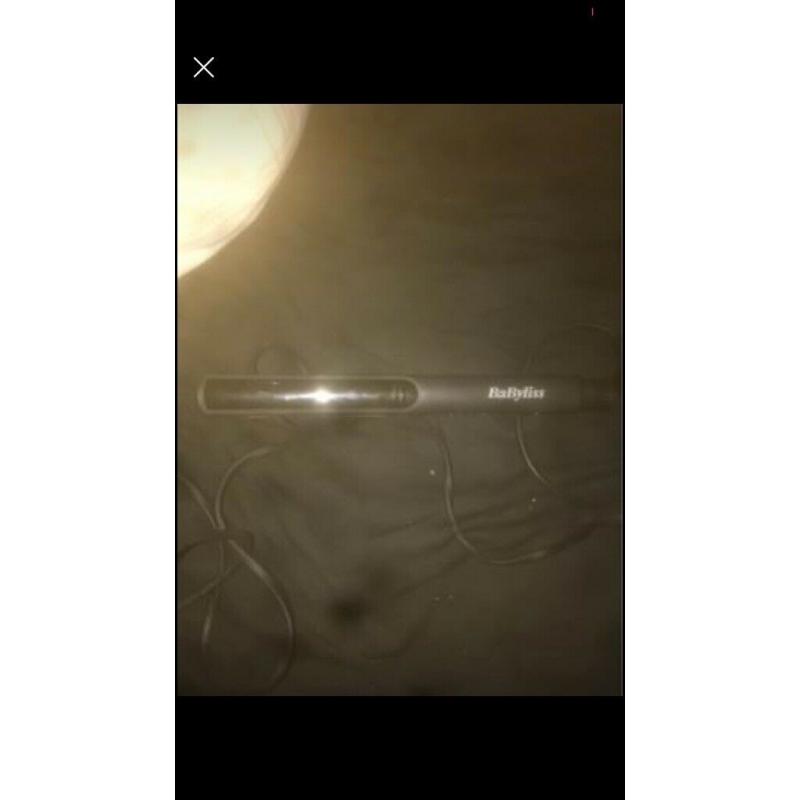 BABYLISS HAIR STRAIGHTENER