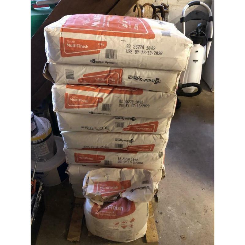 9.5 bags of Thistle Multifinish fine coat plaster
