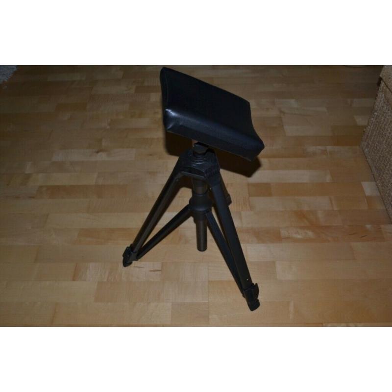 Foot Support - Perfect for chiropody/pedicure domiciliary work, tripod style, - Hadewe